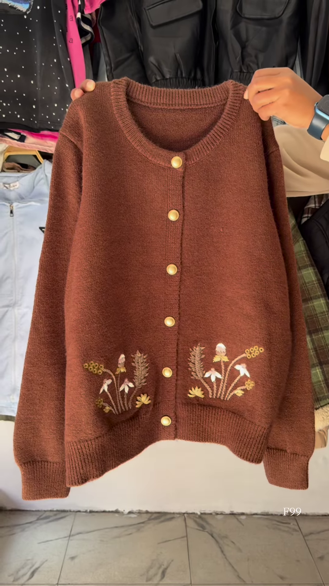 Floral Embroidery Knit Cardigan for Middle-Aged and Elderly Women – Loose, Large-Size, Long Design - Image 3