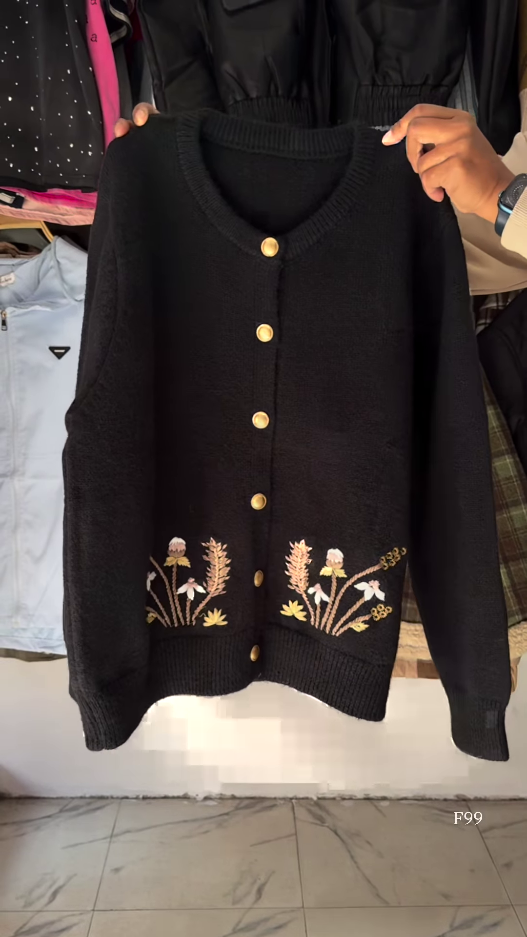 Floral Embroidery Knit Cardigan for Middle-Aged and Elderly Women – Loose, Large-Size, Long Design - Image 6