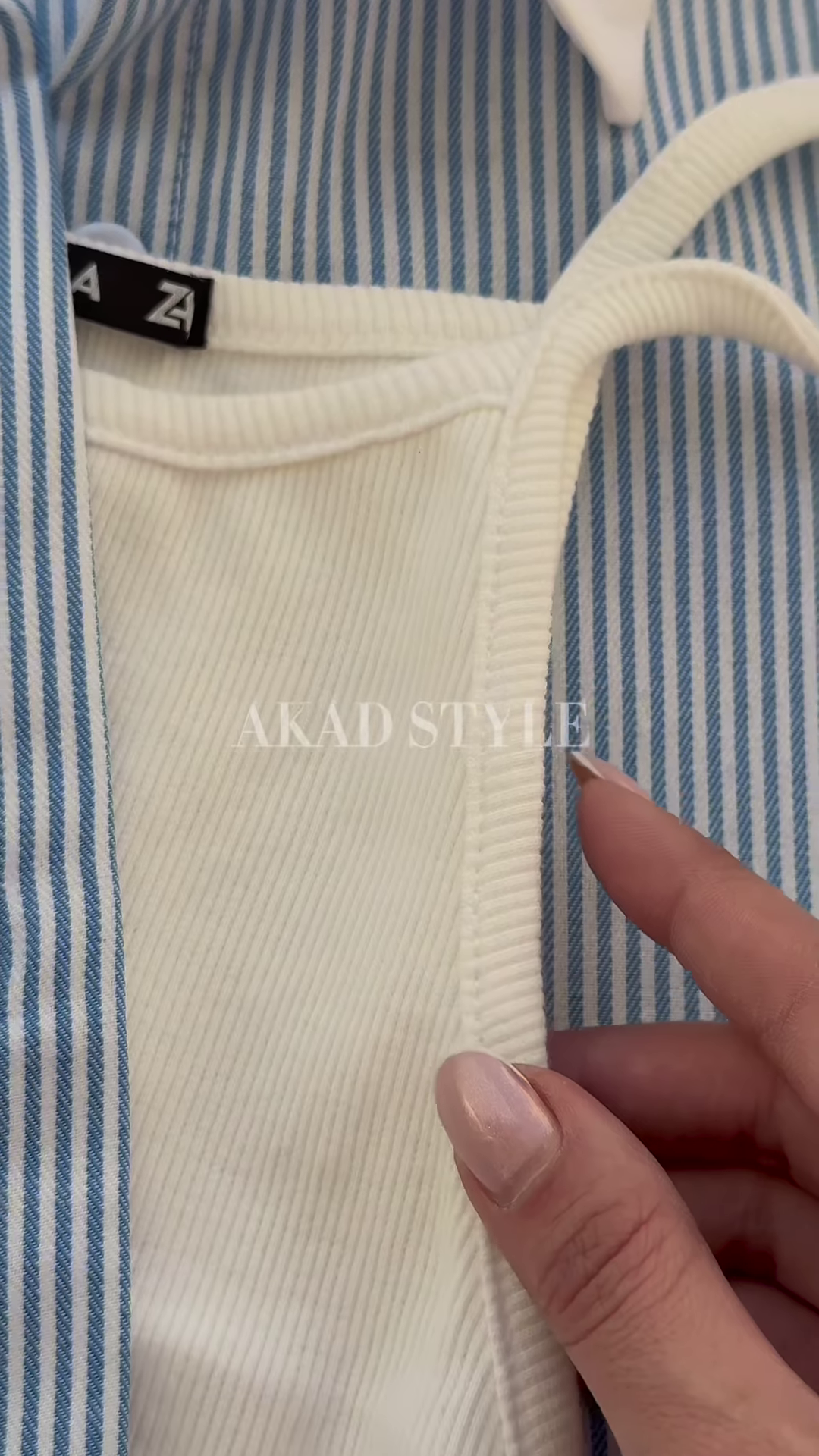 Striped Button-Down Shirt with Contrast Collar – Timeless Chic - Image 2