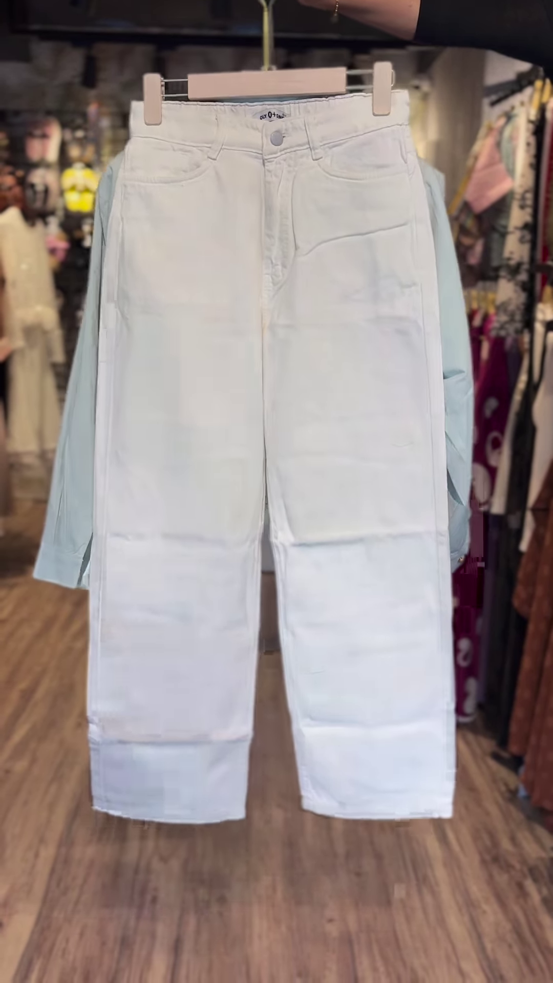 Mint Green Cropped Jacket & White Wide-Leg Pants – Minimalist Elegance with a Modern Touch - Image 2