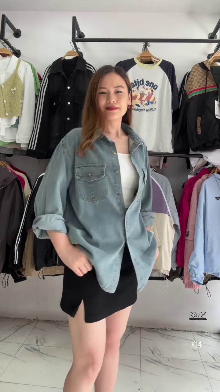 Oversized Denim Shirt – Casual & Versatile Wardrobe Staple