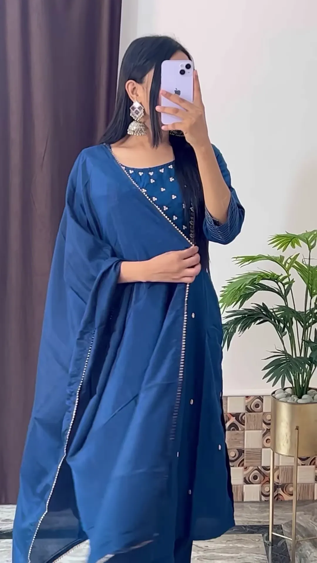 yellow coloured Handwork Kurti With Pant & Fancy Organza Dupatta - Image 3