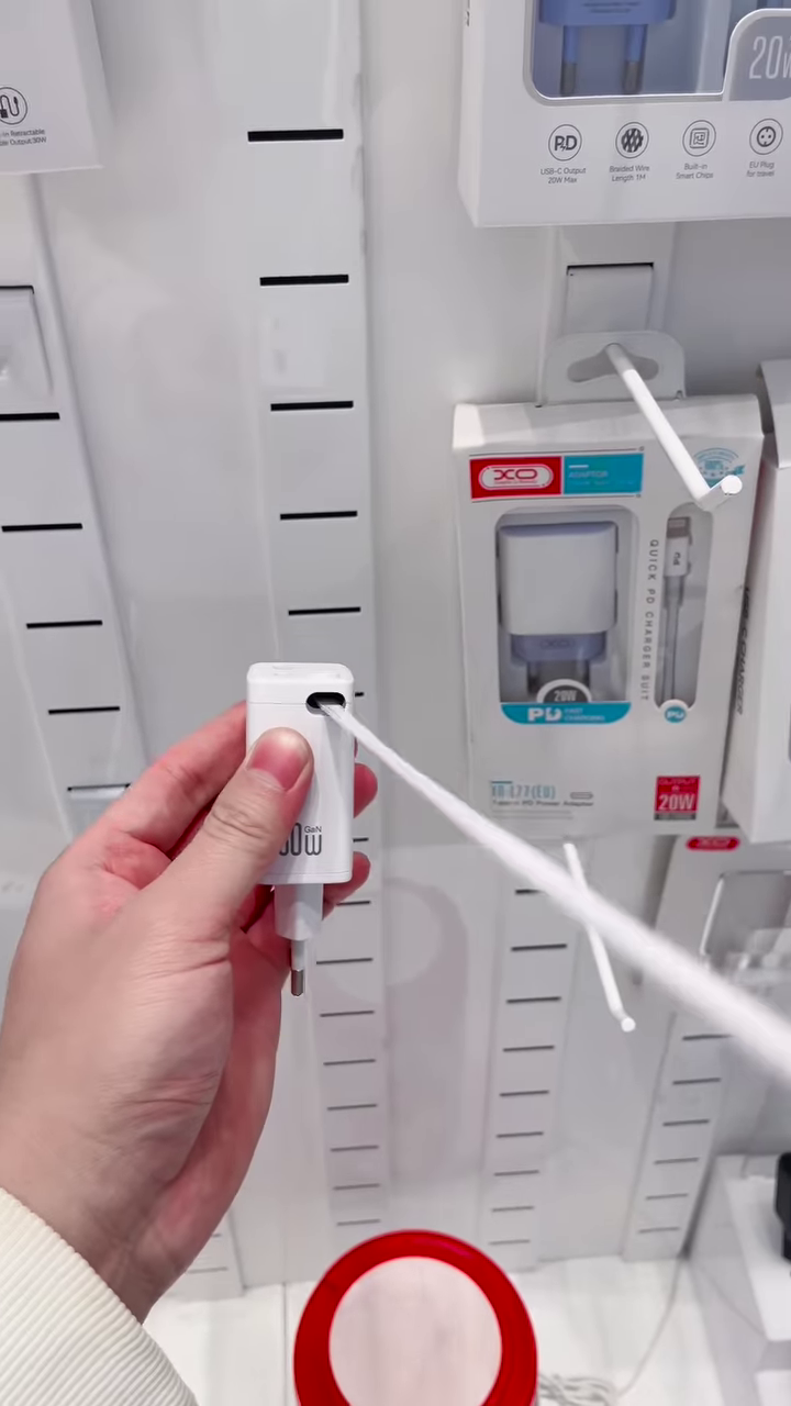 ⚡️ Retractable Type-C Fast Charger – Plug & Go! - Image 2