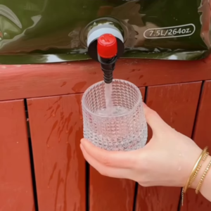 💧Portable Hydration: Foldable Outdoor Water Jug (7.5L)💧