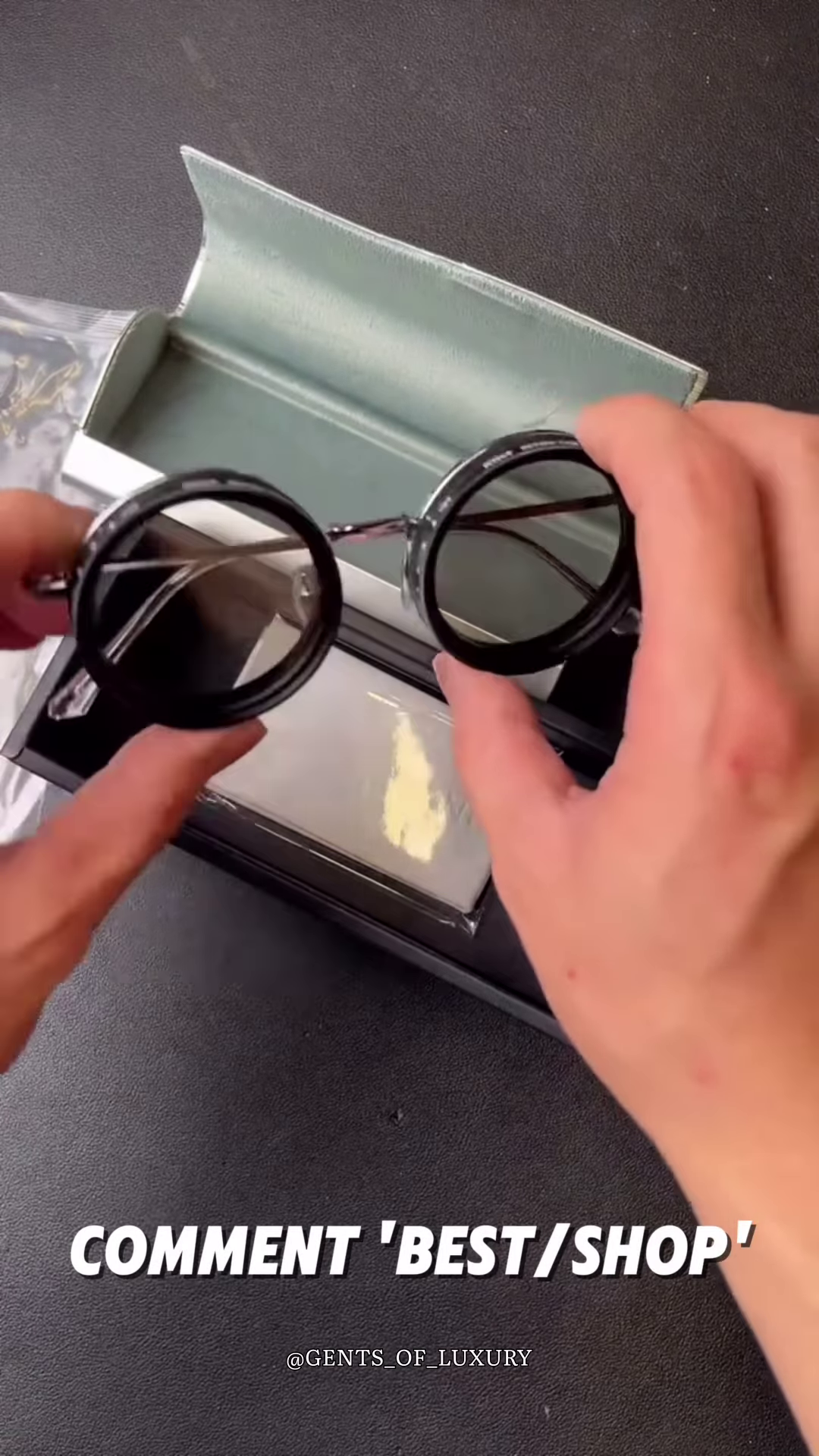 🕶️ Retro Flip-Up Round Glasses