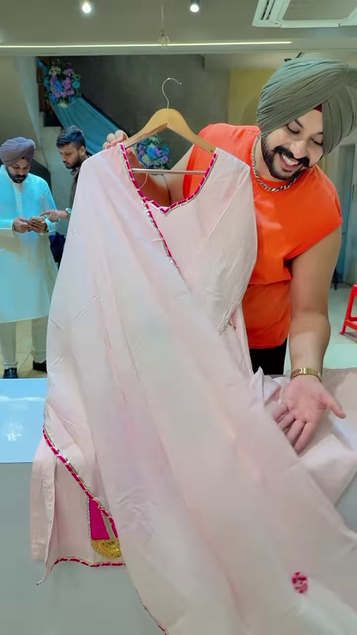 Light Pink Embroidered Kurta Set with Traditional Motif and Matching Dupatta - Image 3