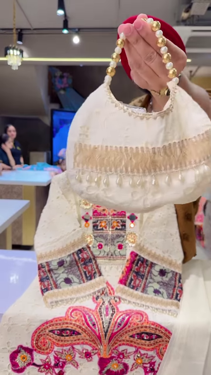 White Traditional Embroidered Kurta with Multicolor Floral and Geometric Motifs - Image 2